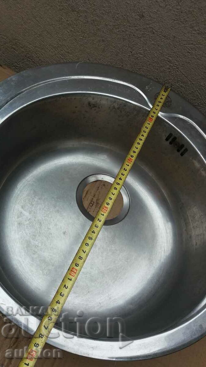 STAINLESS STEEL SINK - 5 STAINLESS STEEL SINK - 5