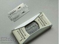 razor blades -GILLETTE metal box/container