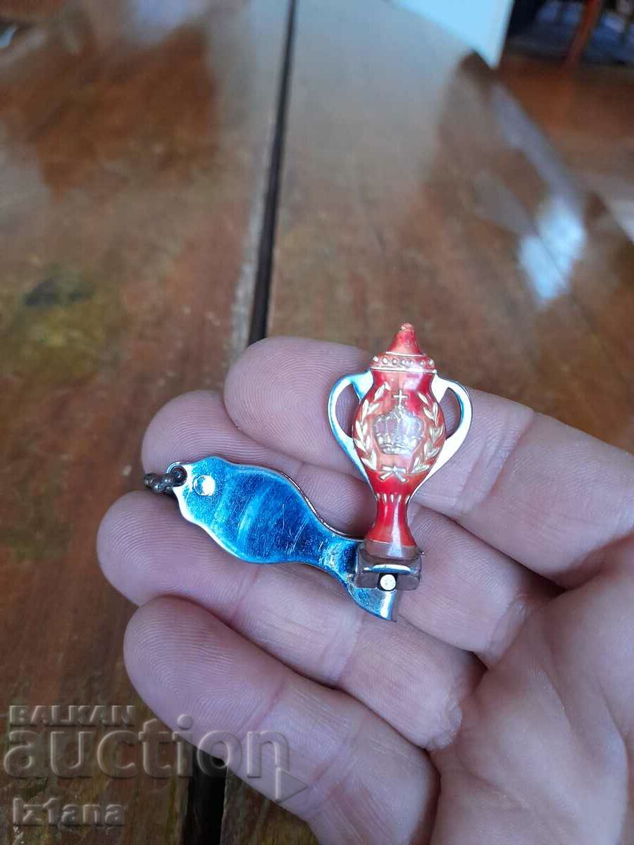 Delivery of Old nail clipper Delivery of Old nail clipper