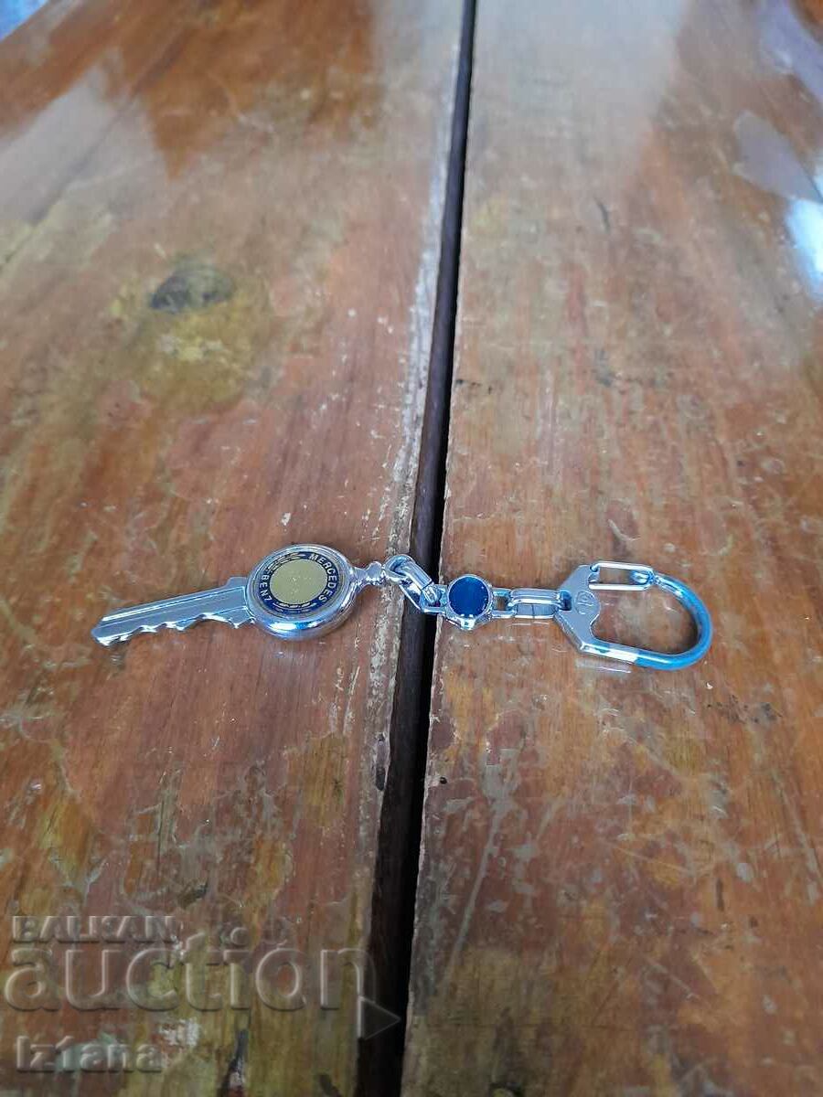 Old Mercedes key ring, Mercedes