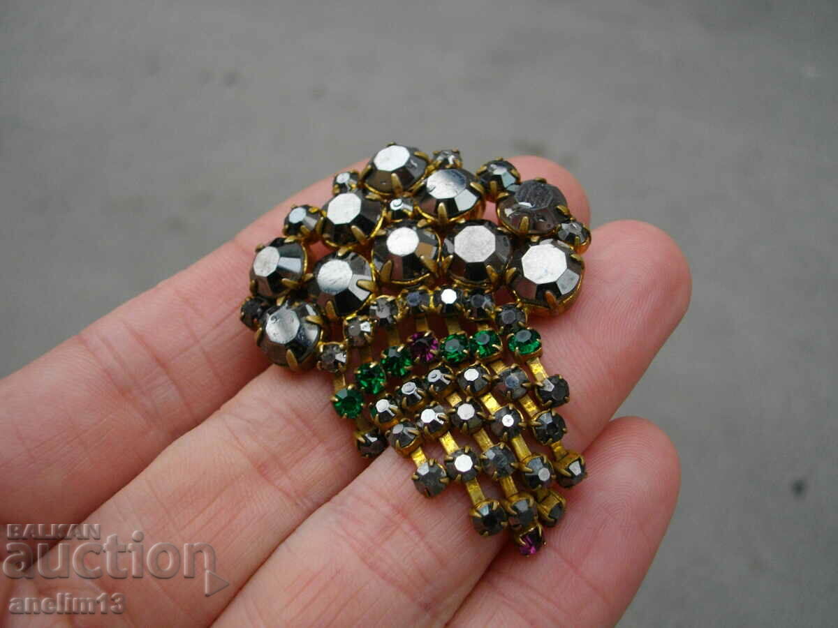 Auction OLD BROOCH Auction OLD BROOCH