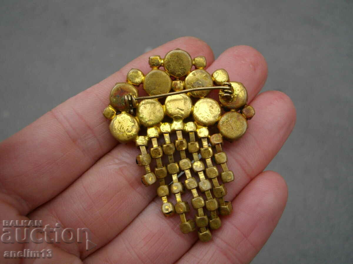 OLD BROOCH - 6 OLD BROOCH - 6