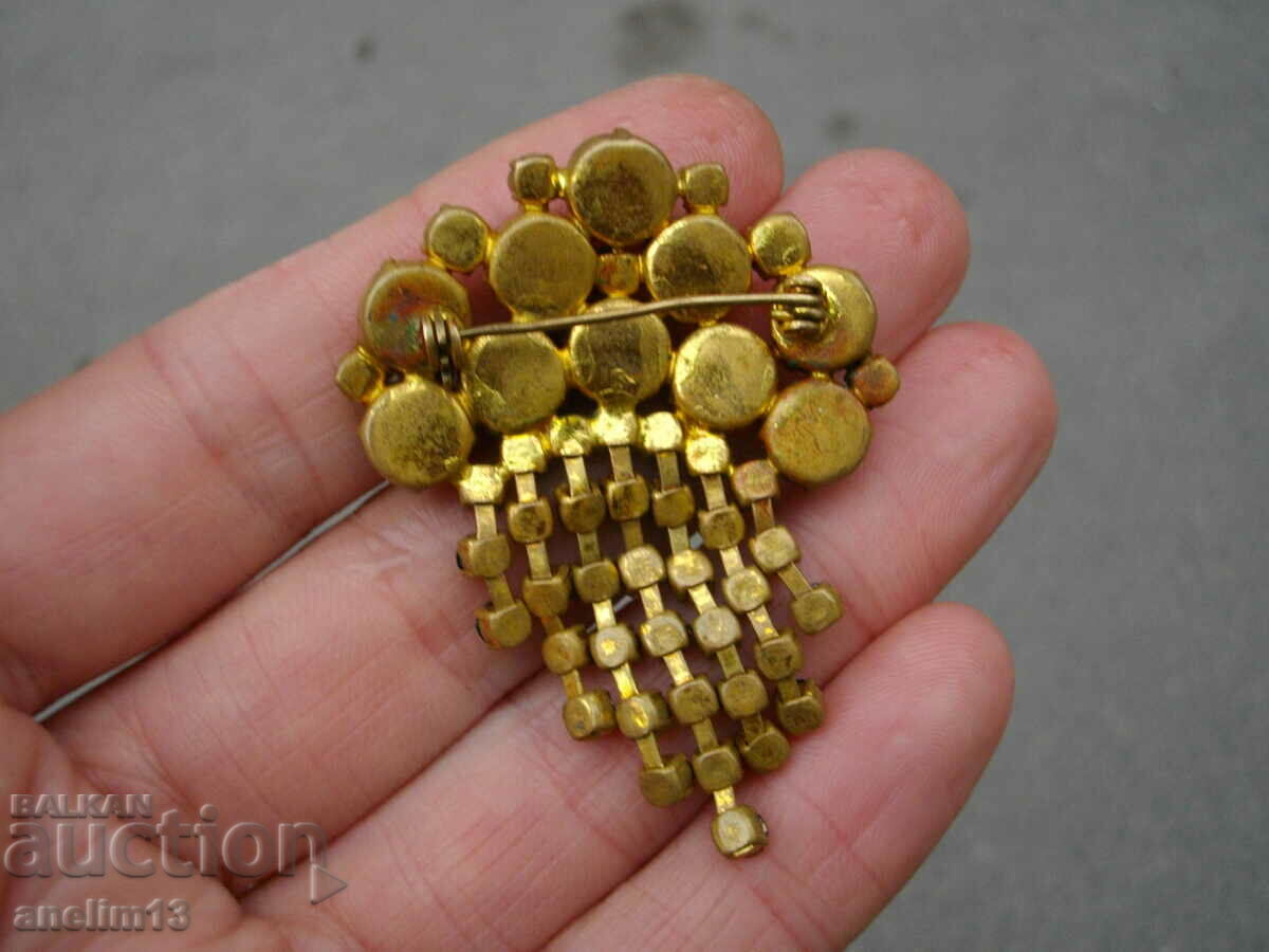 OLD BROOCH - 7 OLD BROOCH - 7