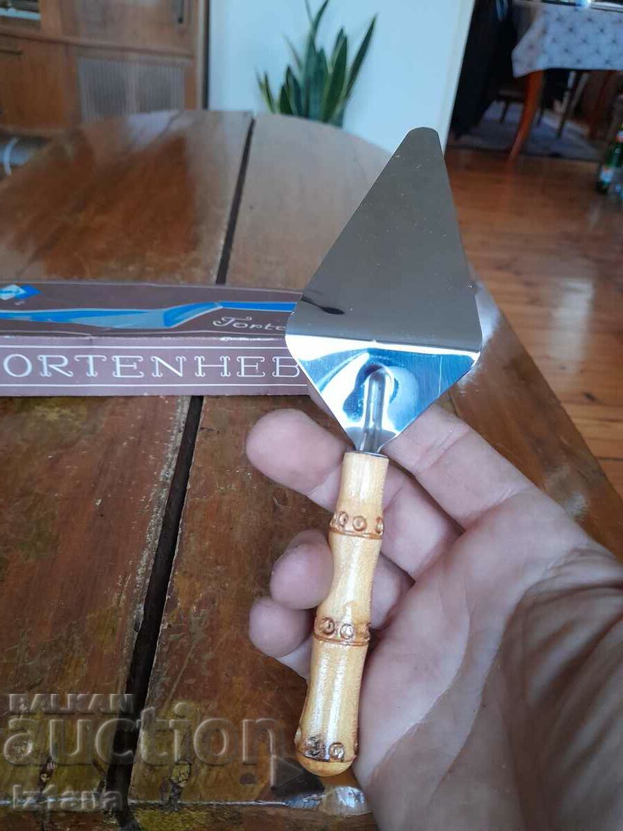 Delivery of Old cake spatula Delivery of Old cake spatula