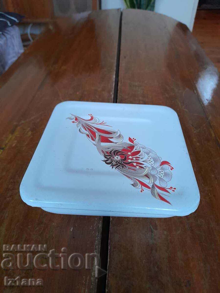 Old enamel food box with price 32.00 BGN | € 16.36 Old enamel food box with price 32.00 BGN | € 16.36