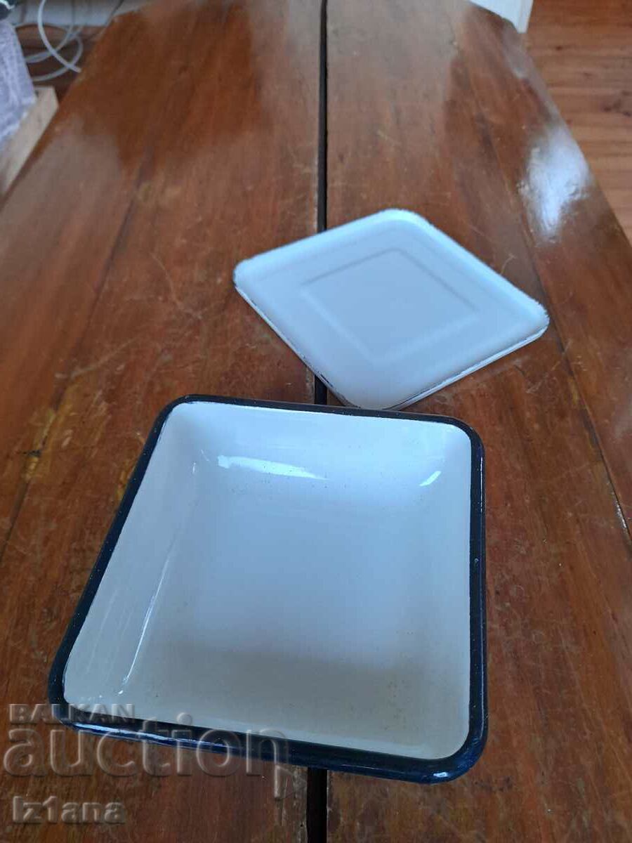 Auction Old enamel food box Auction Old enamel food box