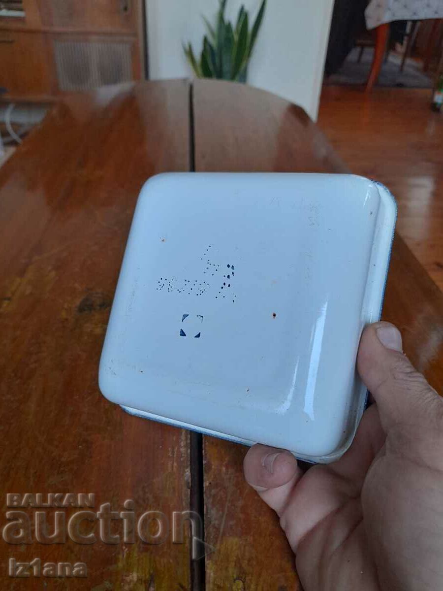 Old enamel food box - 6 Old enamel food box - 6