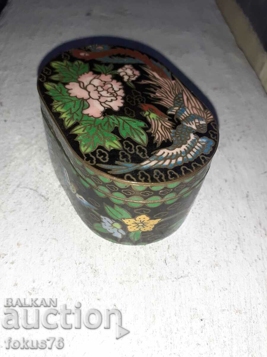 Cloisonne cloisonne cellular enamel bronze - old box with price 140.00 BGN | € 71.58 Cloisonne cloisonne cellular enamel bronze - old box with price 140.00 BGN | € 71.58