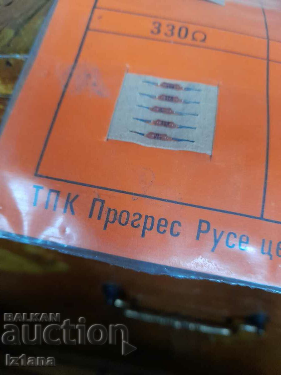 Old set of resistors Young Technician - 5 Old set of resistors Young Technician - 5