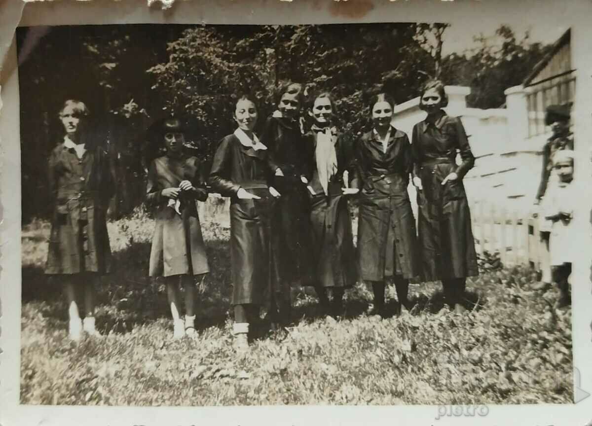 Bulgaria Fotografie veche - femei tinere, muncitori.