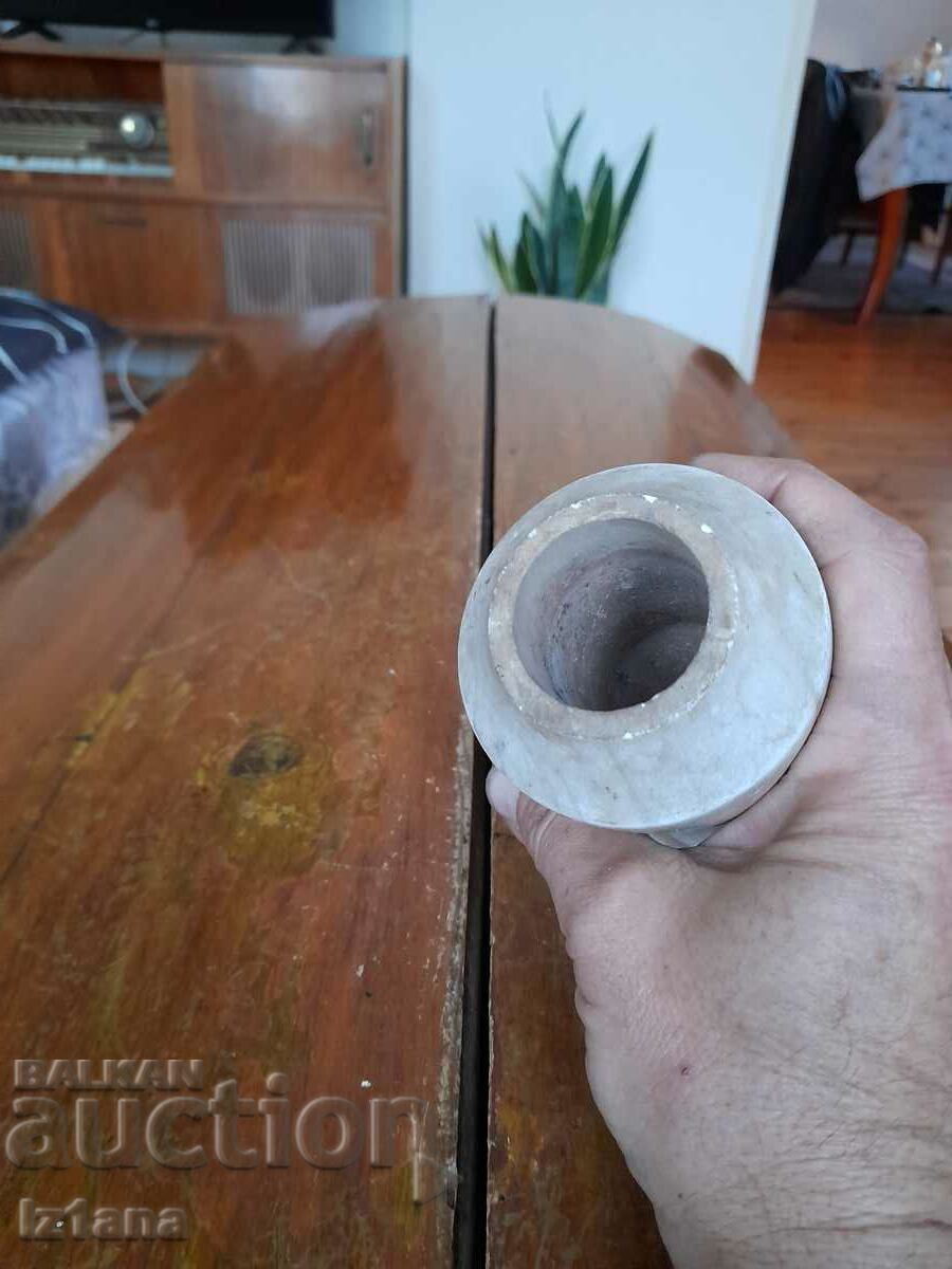 Livrarea Vază veche de marmură Livrarea Vază veche de marmură