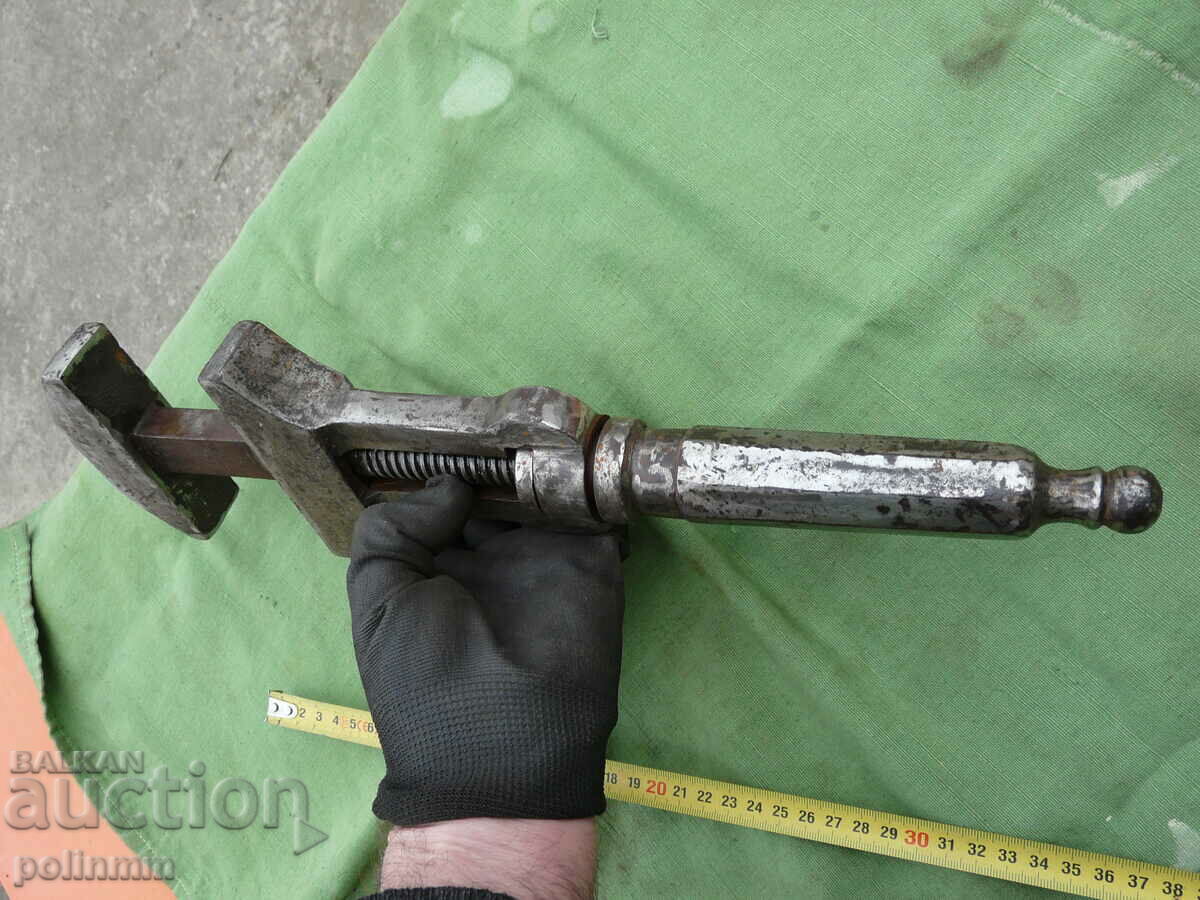 Old massive German - 246 with price 100.00 BGN | € 51.13