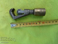 Old pipe cutter