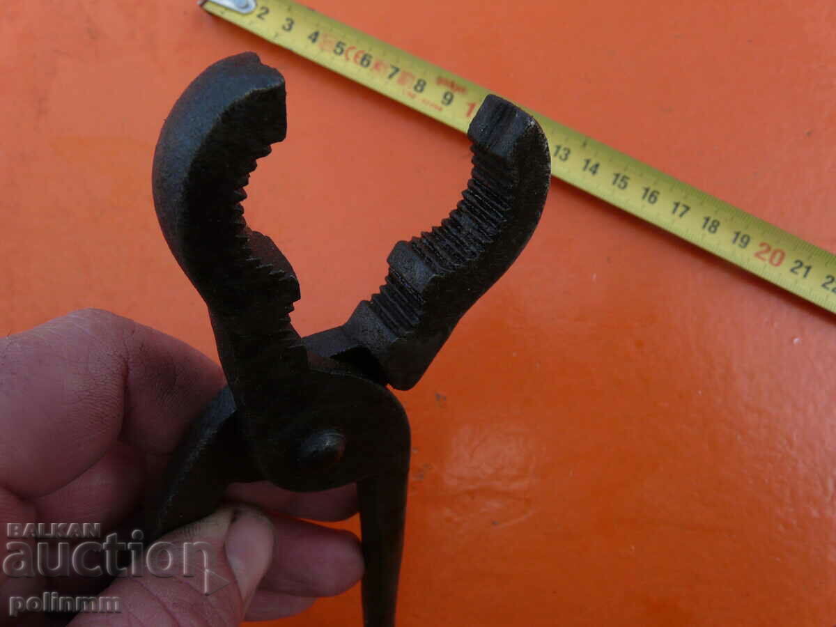 Old craft pliers - 47 with price 20.00 BGN | € 10.23