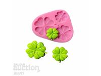 Formă din silicon 3 Shamrocks pentru tort cu fondant shamrock