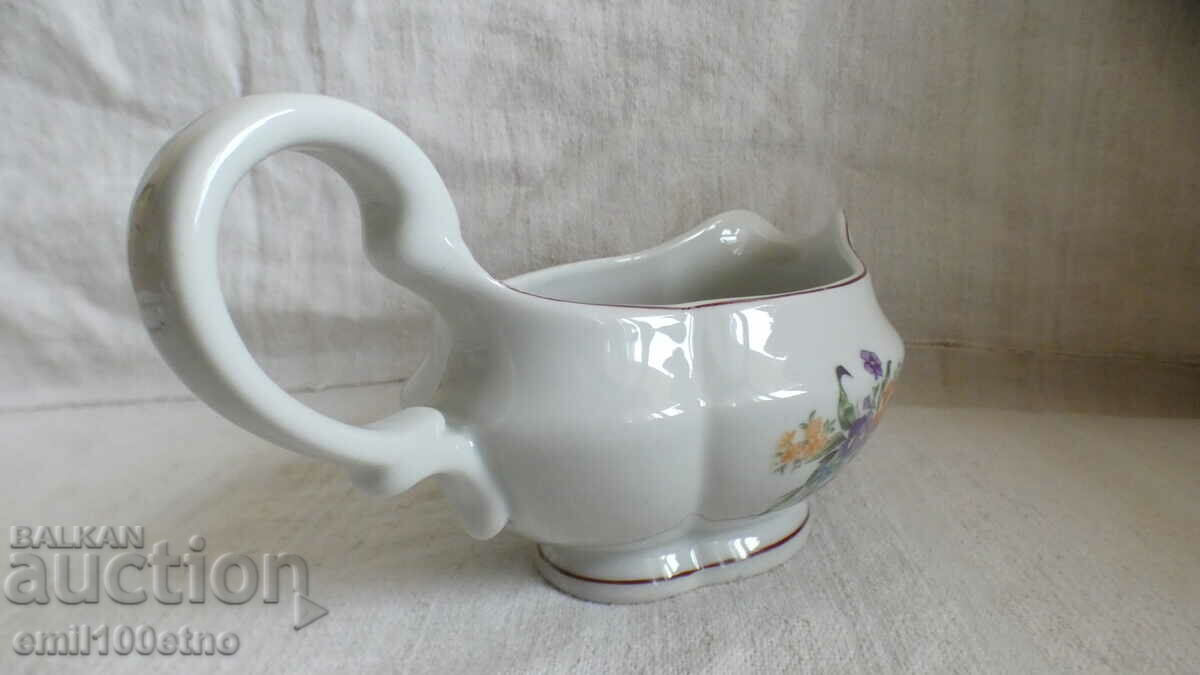 Аукцион Красива сосиера - стар български порцелан Китка Нови Пазар Аукцион Красива сосиера - стар български порцелан Китка Нови Пазар