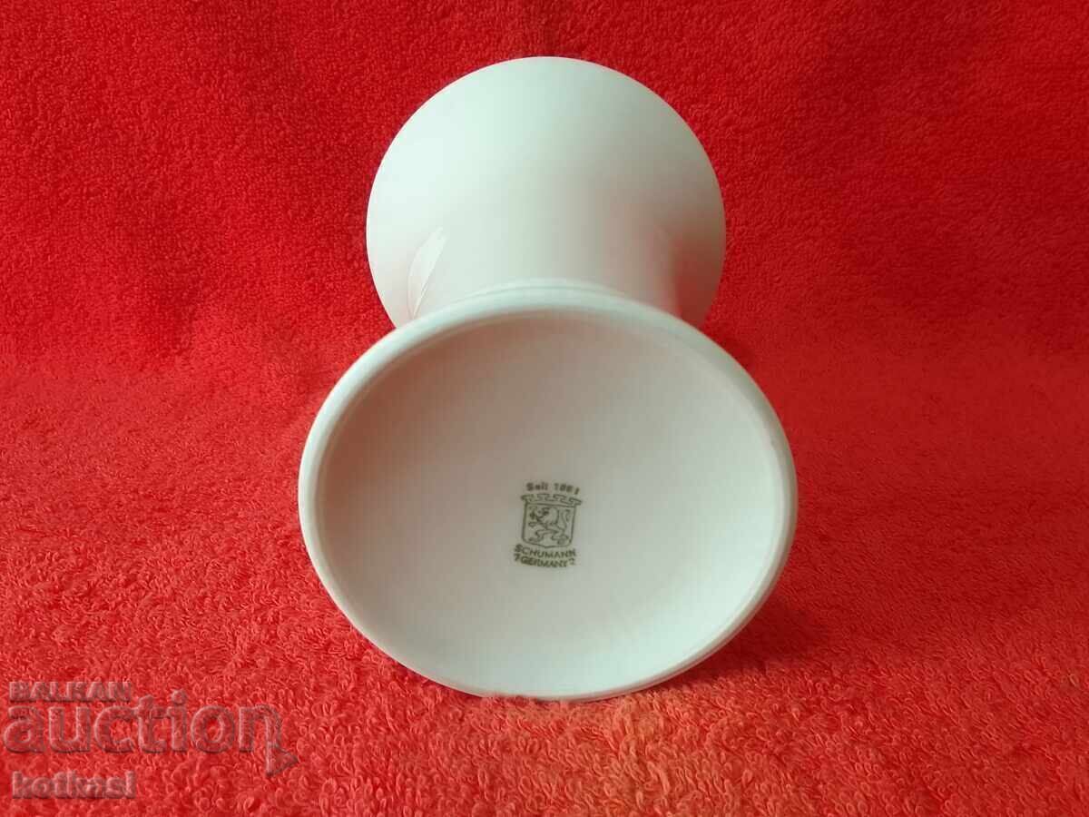 Livrarea Vaza veche de portelan marcata Schumann GERMANIA Livrarea Vaza veche de portelan marcata Schumann GERMANIA