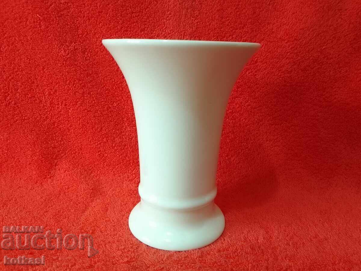 Vaza veche de portelan marcata Schumann GERMANIA Vaza veche de portelan marcata Schumann GERMANIA