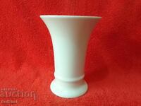 Vaza veche de portelan marcata Schumann GERMANIA