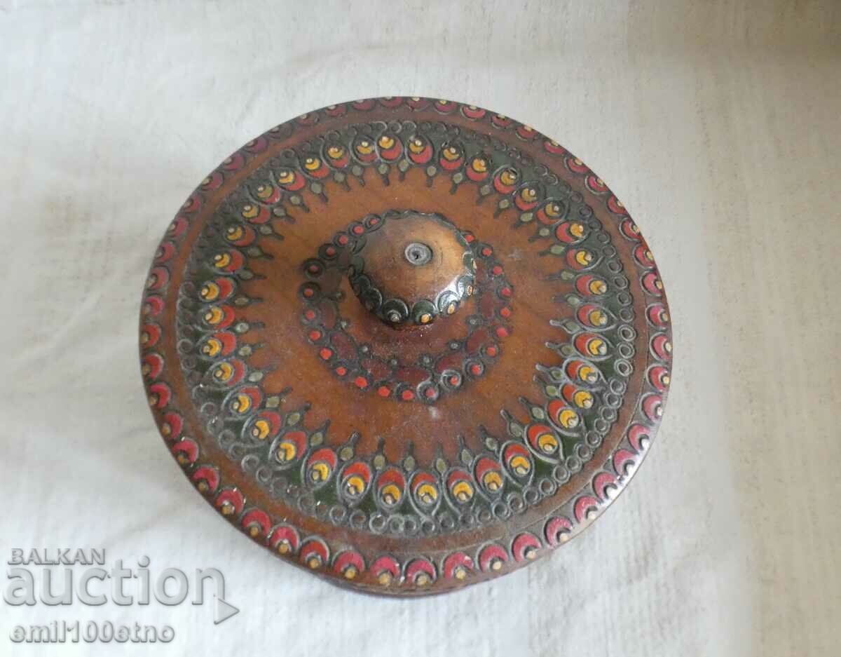 Pyrographed wooden cigarette box - snuffbox with price 17.00 BGN | € 8.69 Pyrographed wooden cigarette box - snuffbox with price 17.00 BGN | € 8.69