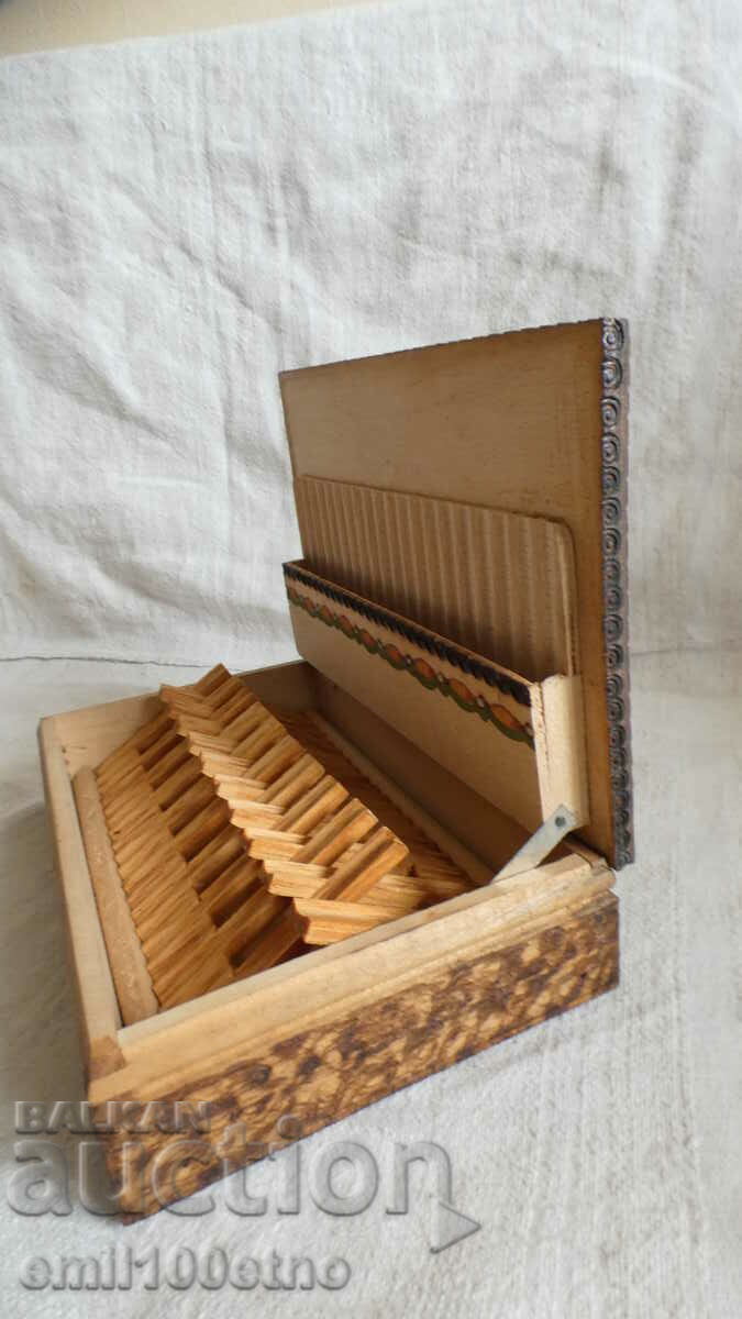 Delivery of Pyrographed wooden cigarette box - snuffbox Delivery of Pyrographed wooden cigarette box - snuffbox