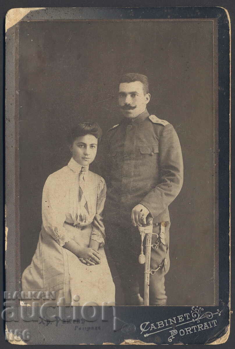 Снимка - български офицер със съпруга - картон ок. 1918 г.