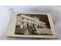 Снимка Мъже пред I раб. здравно- поч. домъ Царъ Борисъ III
