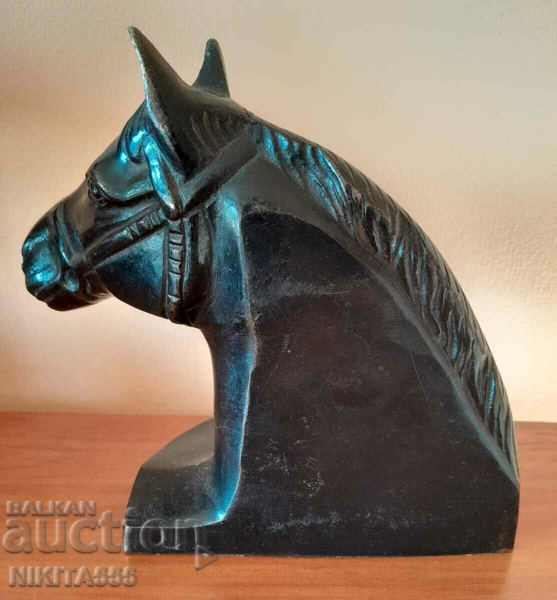 Auction Old bronze horse head bookends 1940. Auction Old bronze horse head bookends 1940.