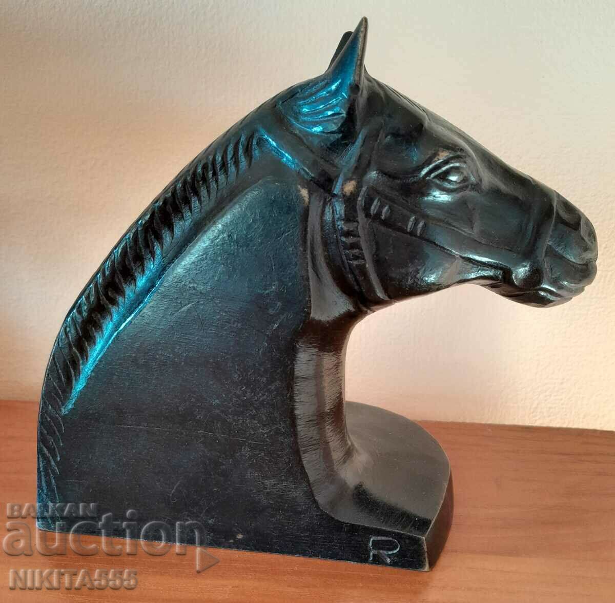 Delivery of Old bronze horse head bookends 1940. Delivery of Old bronze horse head bookends 1940.