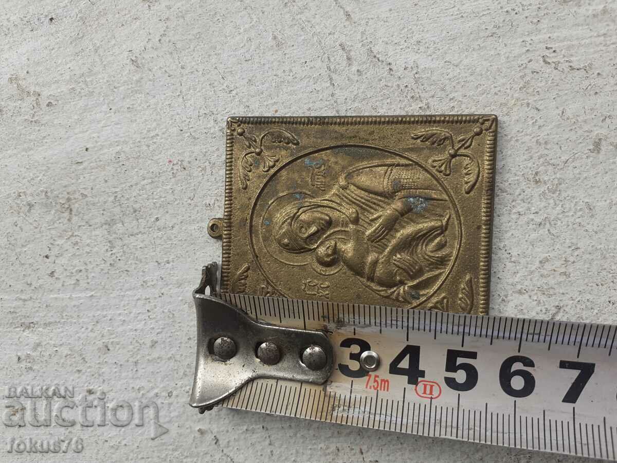 Delivery of Small pectoral massive bronze icon Delivery of Small pectoral massive bronze icon