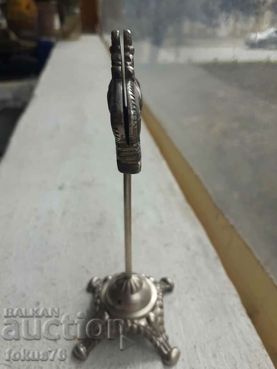 Παράδοση Στέκι κορώνας με κορώνες Παράδοση Στέκι κορώνας με κορώνες