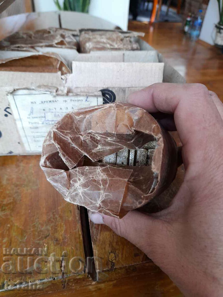 Auction Old Pistons for Zhiguli, Lada, VAZ 2101 Auction Old Pistons for Zhiguli, Lada, VAZ 2101