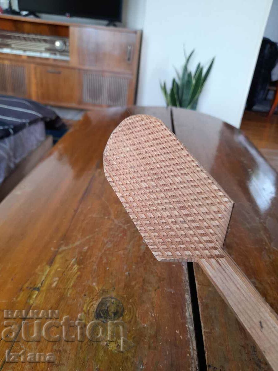 Old wooden comb with price 13.00 BGN | € 6.65 Old wooden comb with price 13.00 BGN | € 6.65