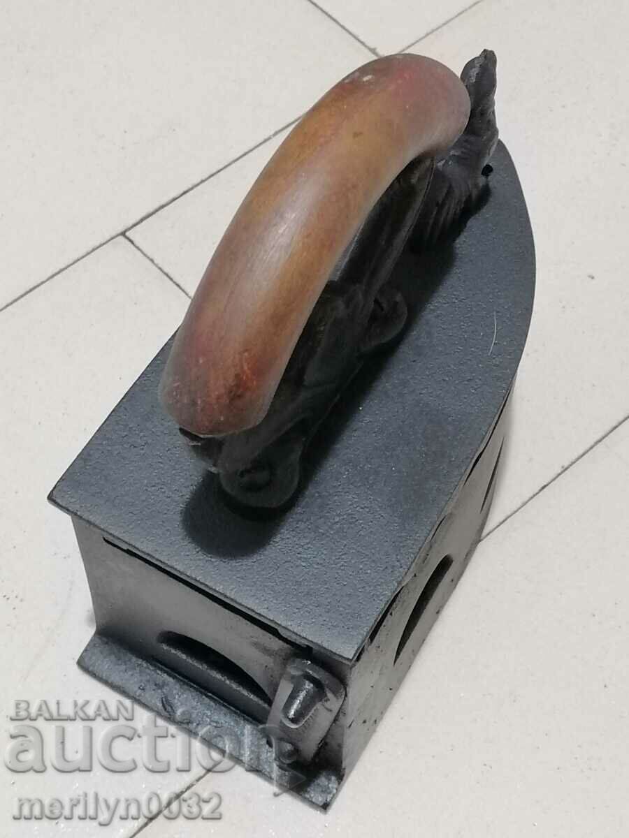 Delivery of An old iron on fire