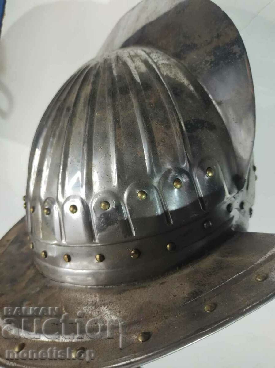 Морионски шлем
