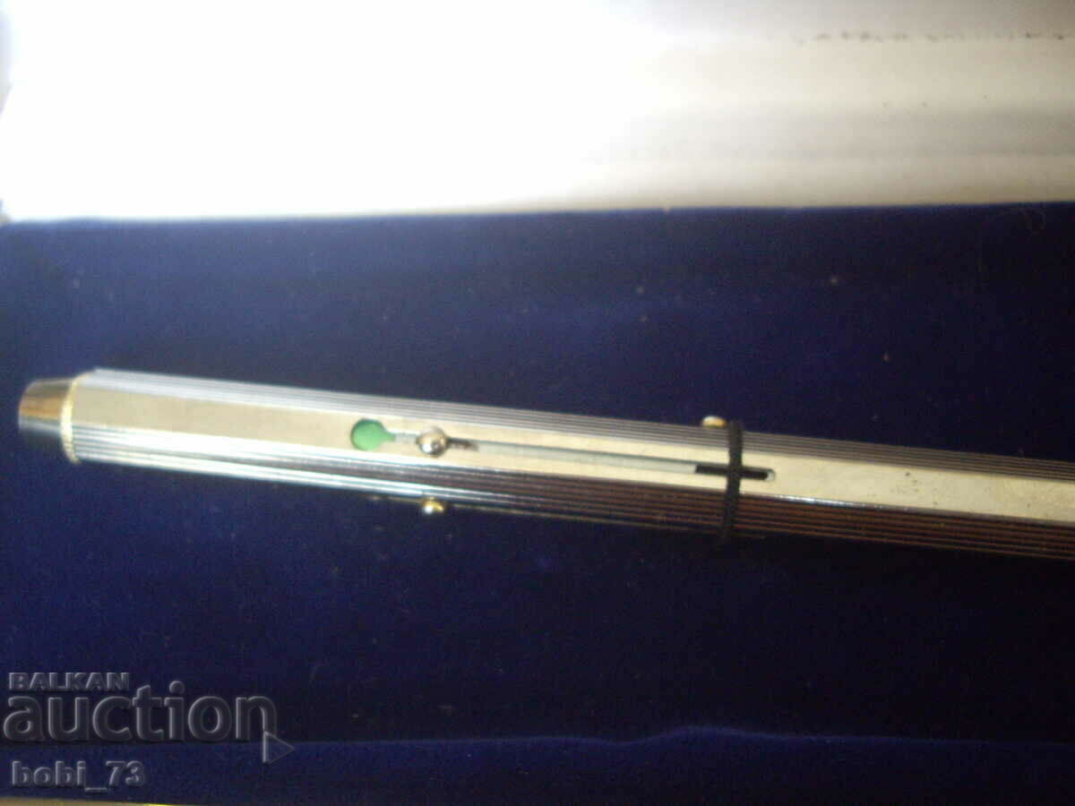 Delivery of Metal Pen with 4 colors. Delivery of Metal Pen with 4 colors.
