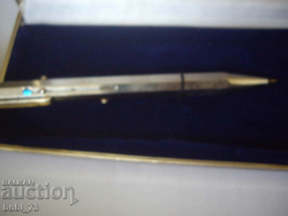 Metal Pen with 4 colors. - 5 Metal Pen with 4 colors. - 5