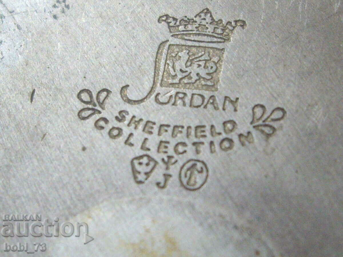 Silver box. with price 50.00 BGN | € 25.56 Silver box. with price 50.00 BGN | € 25.56