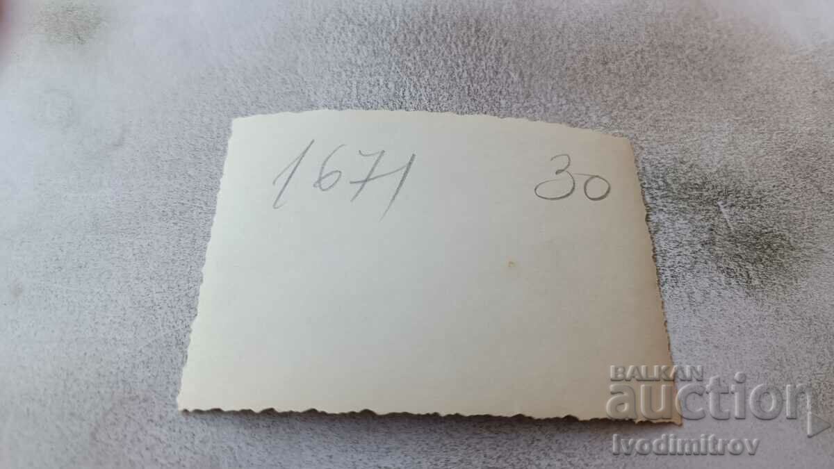 Photo A young man and a young girl in the sea with price 1.65 BGN | € 0.84 Photo A young man and a young girl in the sea with price 1.65 BGN | € 0.84