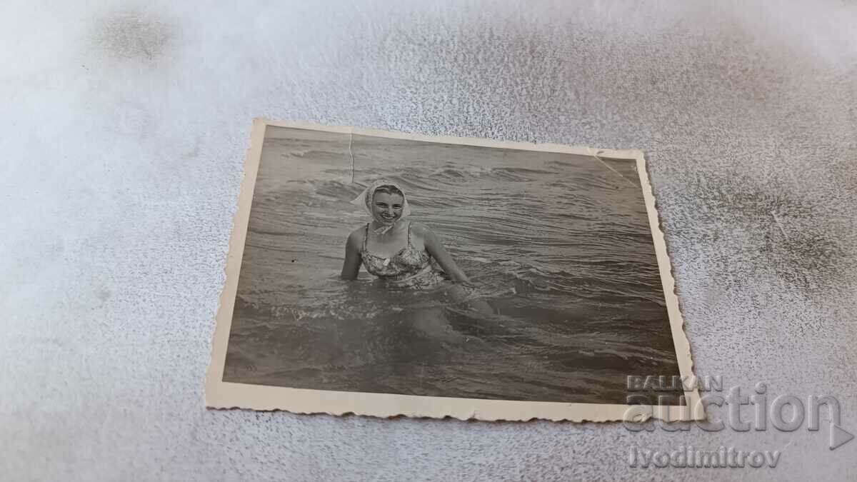 Снимка Несебър Жена на брега на морето 1958