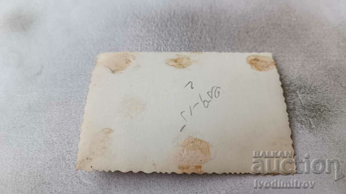 Fotografie Sofia Bărbat și femeie la plimbare cu preț 2.45 BGN | € 1.25