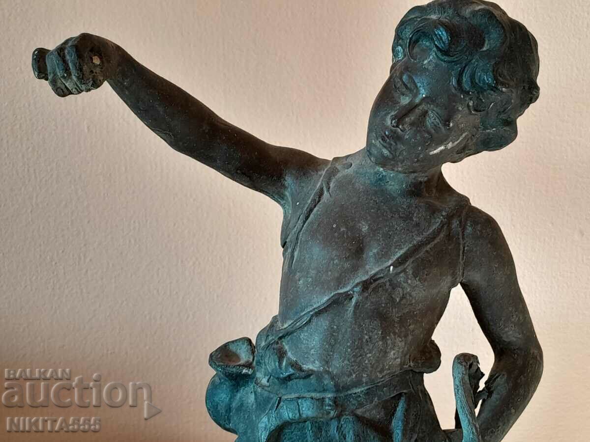 Аукцион Стара авторска бронзова фигура,статуетка Аукцион Стара авторска бронзова фигура,статуетка