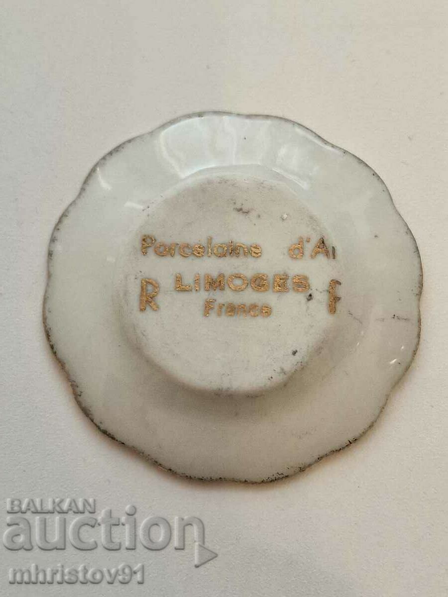 Auction Small Limoges porcelain saucer Auction Small Limoges porcelain saucer