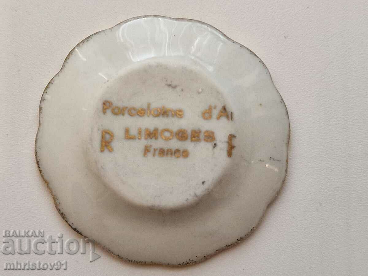 Delivery of Small Limoges porcelain saucer Delivery of Small Limoges porcelain saucer
