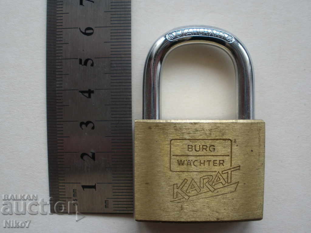 Delivery of German padlock "BURG" with keys.