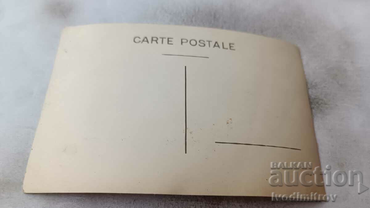 Photo Men, women and children on the seashore 1929 with price 3.45 BGN | € 1.76 Photo Men, women and children on the seashore 1929 with price 3.45 BGN | € 1.76