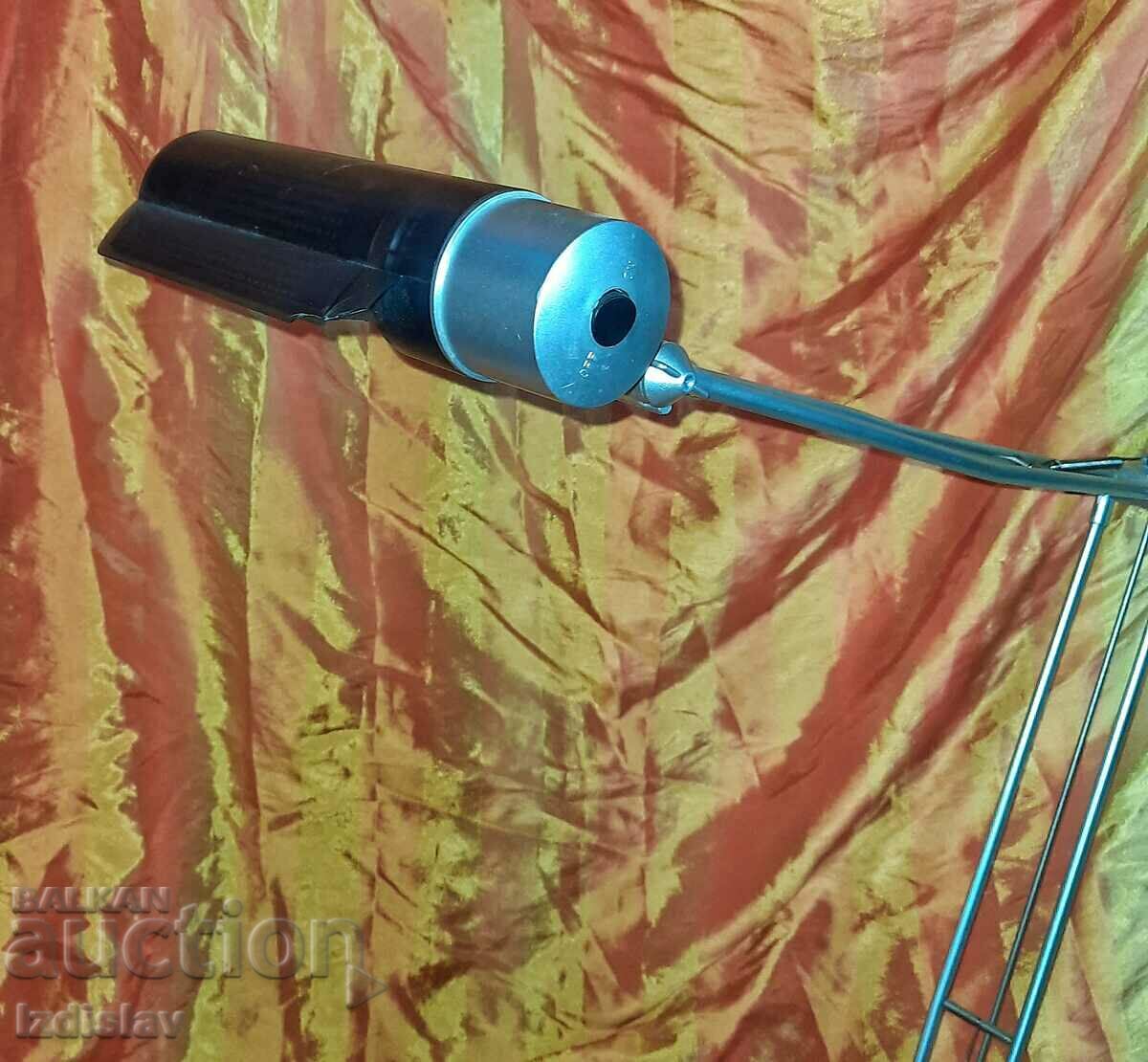 Desk lamp with price 50.00 BGN | € 25.56 Desk lamp with price 50.00 BGN | € 25.56