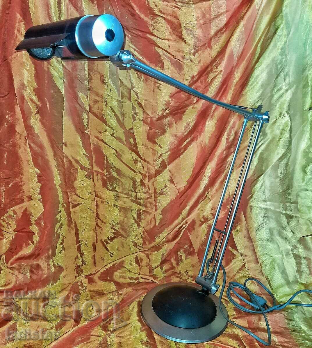 Delivery of Desk lamp Delivery of Desk lamp