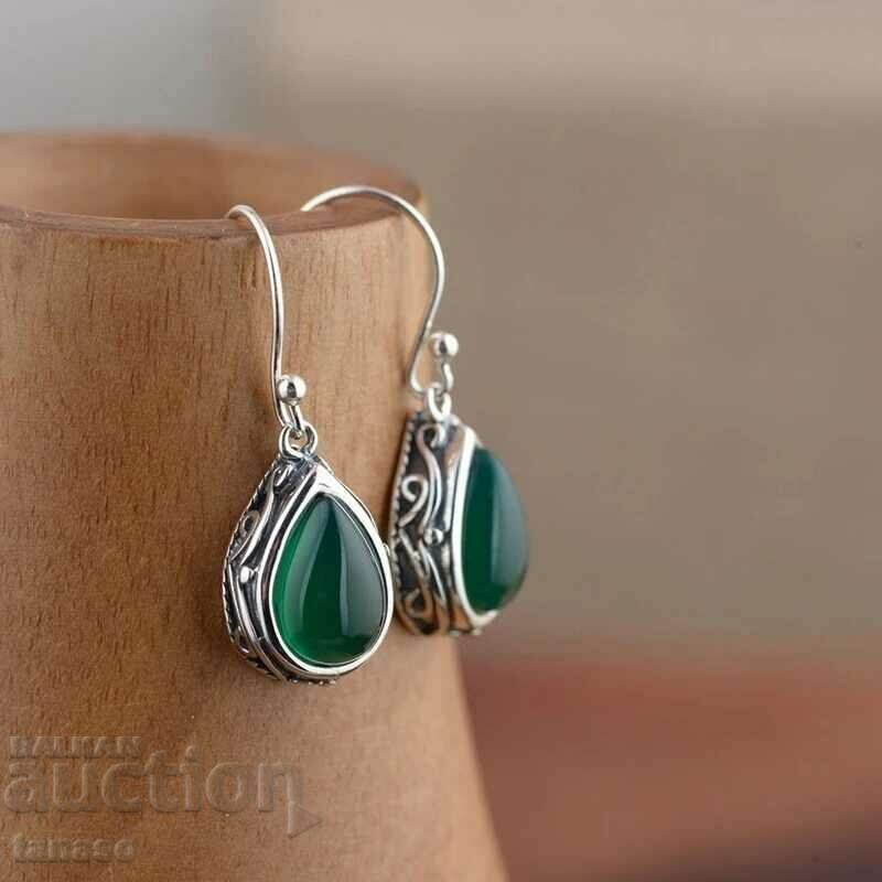 Cercei cu smaralde cu preț 25.00 BGN | € 12.78 Cercei cu smaralde cu preț 25.00 BGN | € 12.78