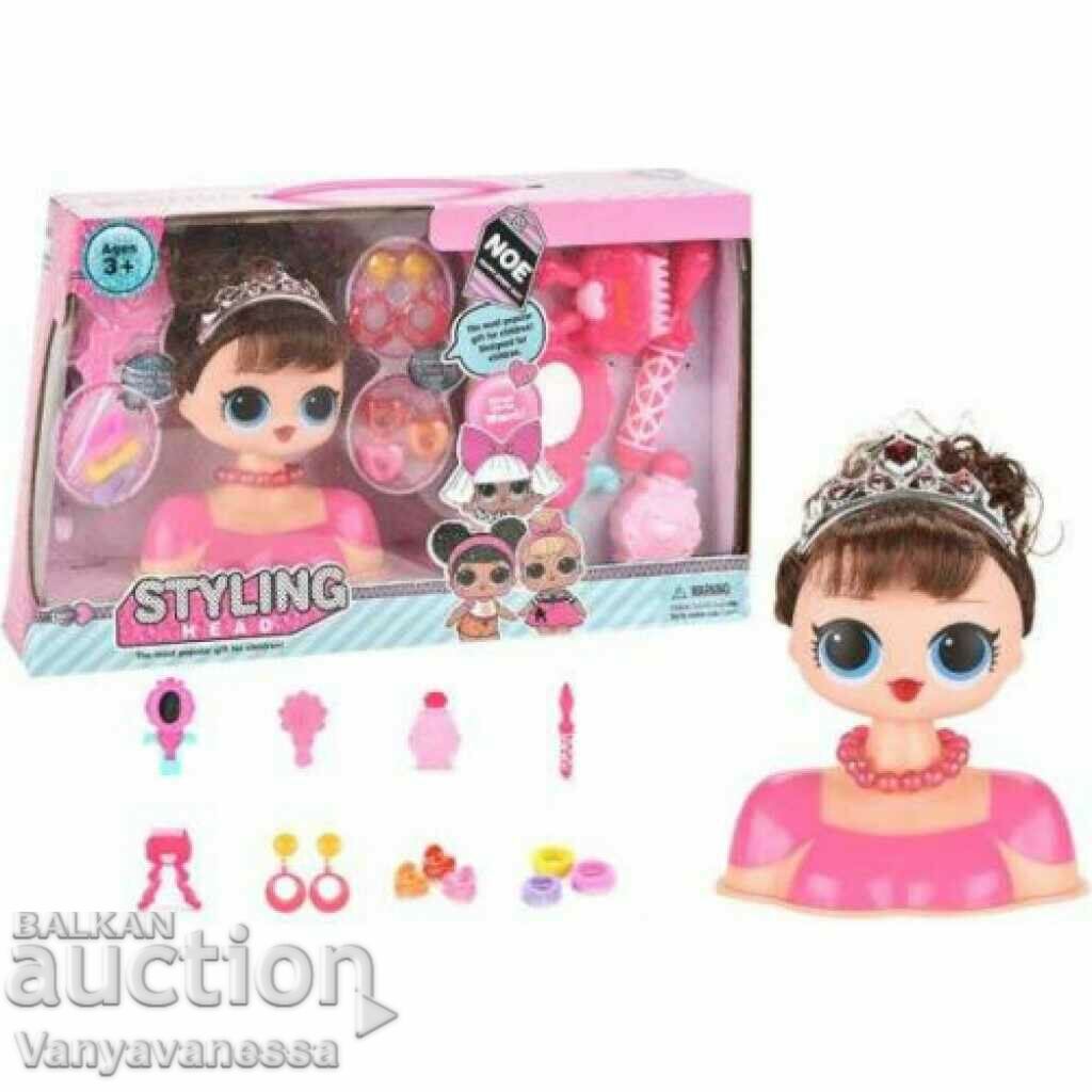 Auction Interesting and beautiful mannequin doll with styling accessories Auction Interesting and beautiful mannequin doll with styling accessories